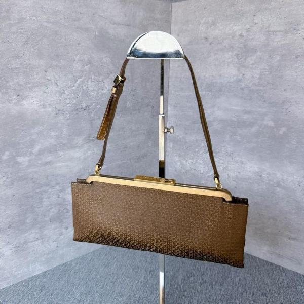 妃鱼/菲拉格慕/95新/包包/市场价120000/240824MM0009