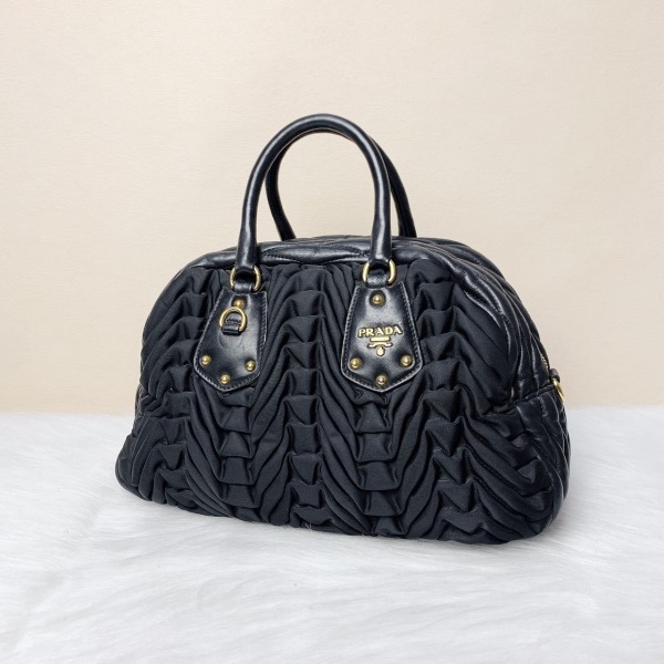 妃鱼/普拉达/95新/箱包/市场价12000/240731XZ0027