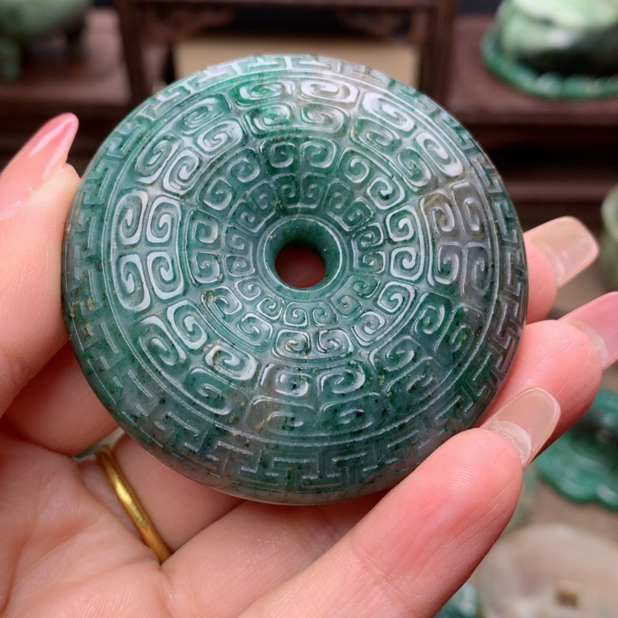 【闪购商品】独山玉颈饰未镶嵌温****子