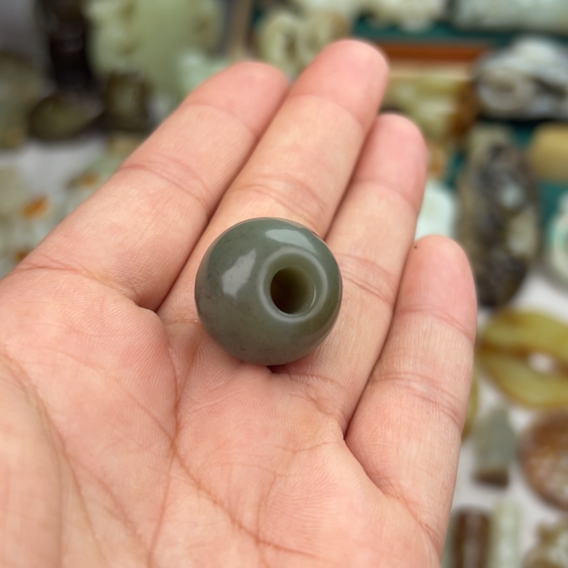 【闪购商品】和田玉（糖玉）颈饰未镶嵌平*