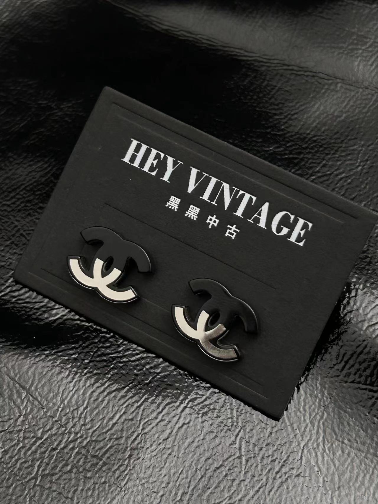 99新  黑黑中古/ Chanel 黑白双c耳钉 6648485