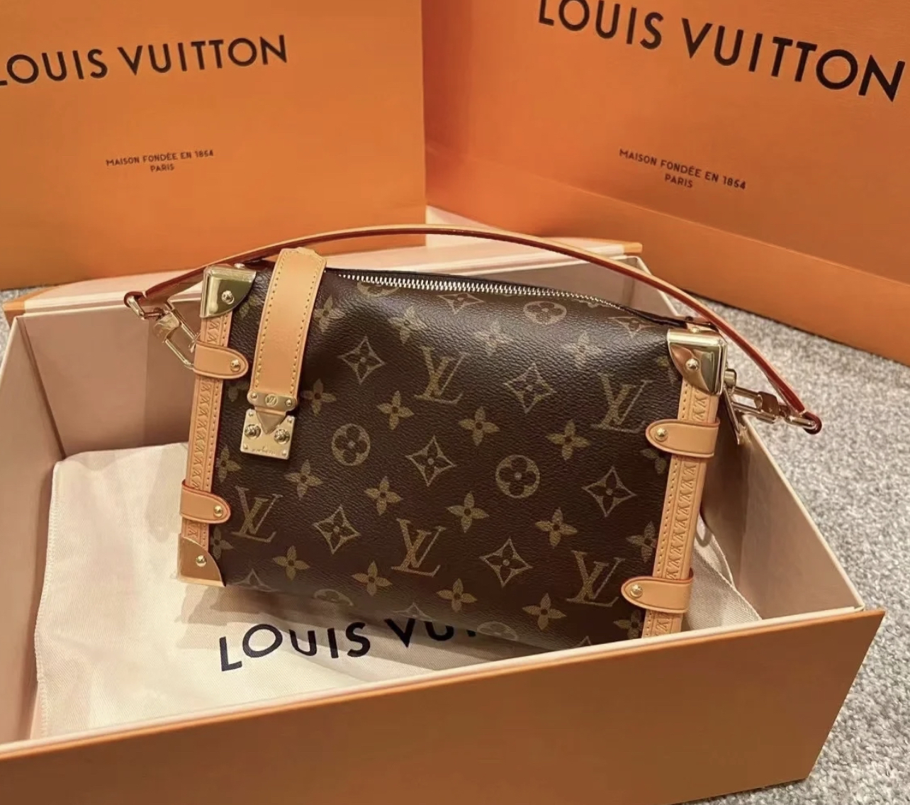 99新 LouisVuitton/路易威登 老花 side trunk软盒子中号 9561359