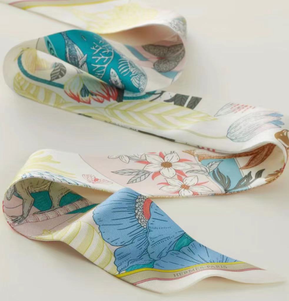 全新未使用  黑黑中古/Hermes  twilly 丝巾 6731210