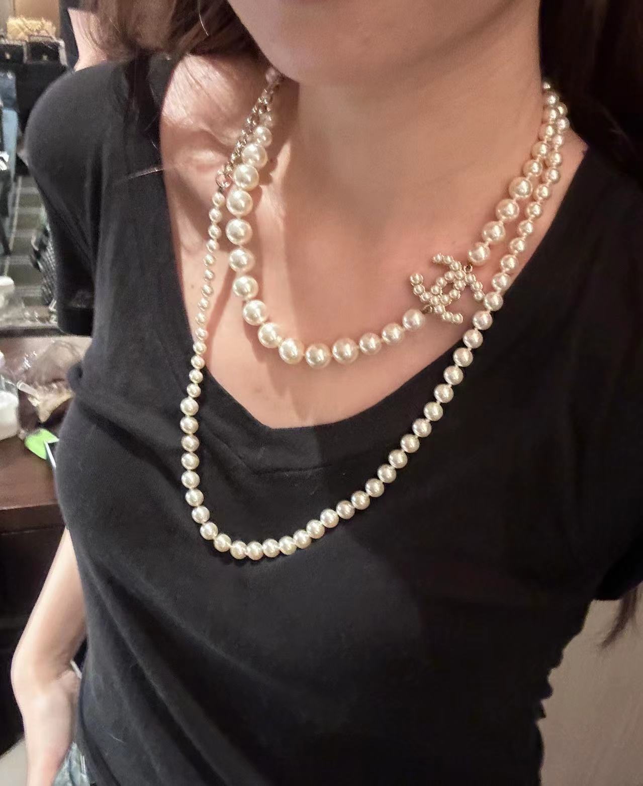 95新  展会外场 chanel 双C珍珠项链