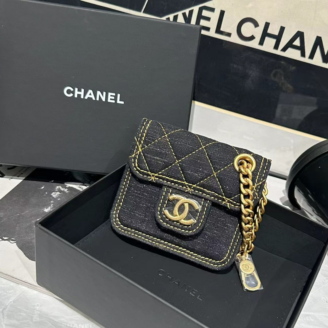 全新未使用  CHANEL 23s牛仔包挂 芯片款 10cm 5068816