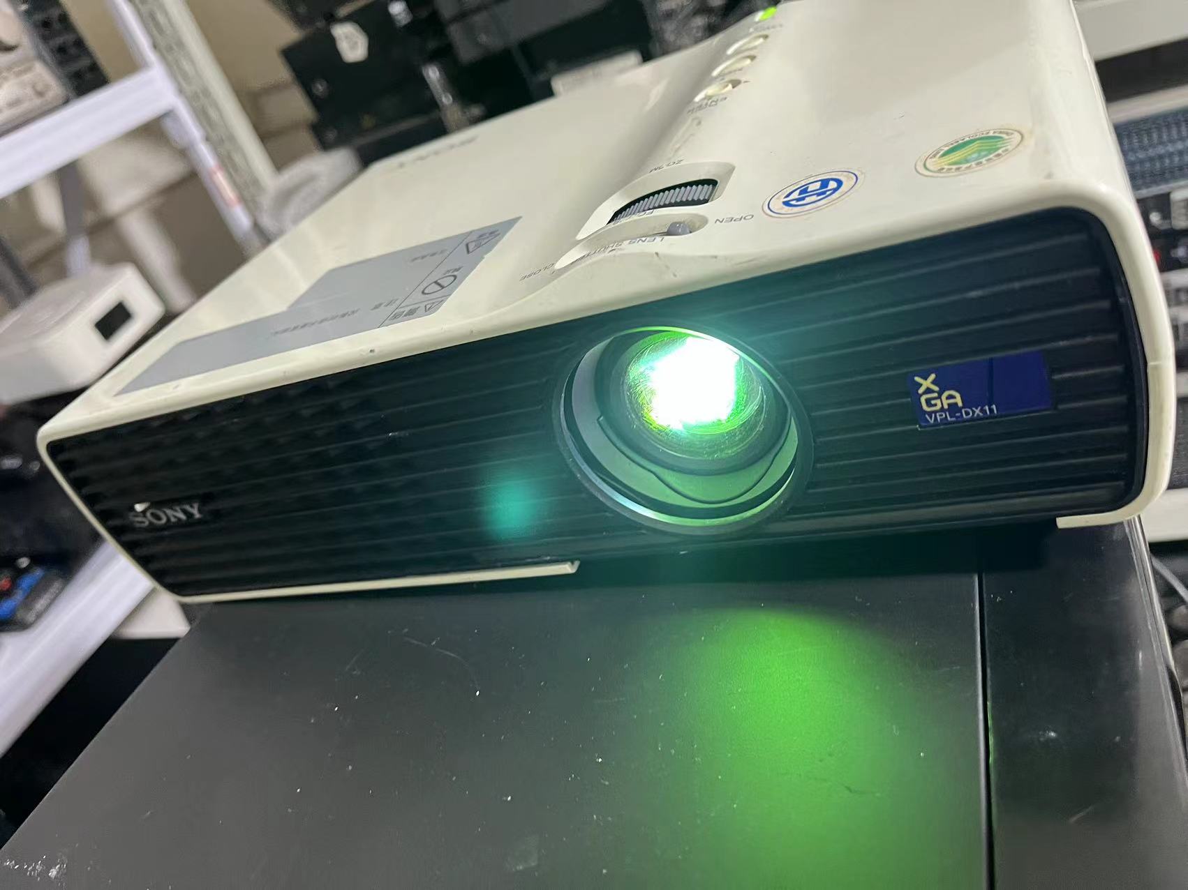 9新  二手索尼投影仪（不带高清）成色如图 运费自理