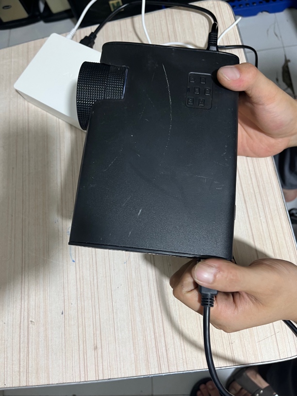 9新  二手 小投影仪 成色如图