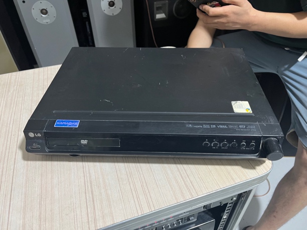 9新  二手 LG DVD一体机 成色如图