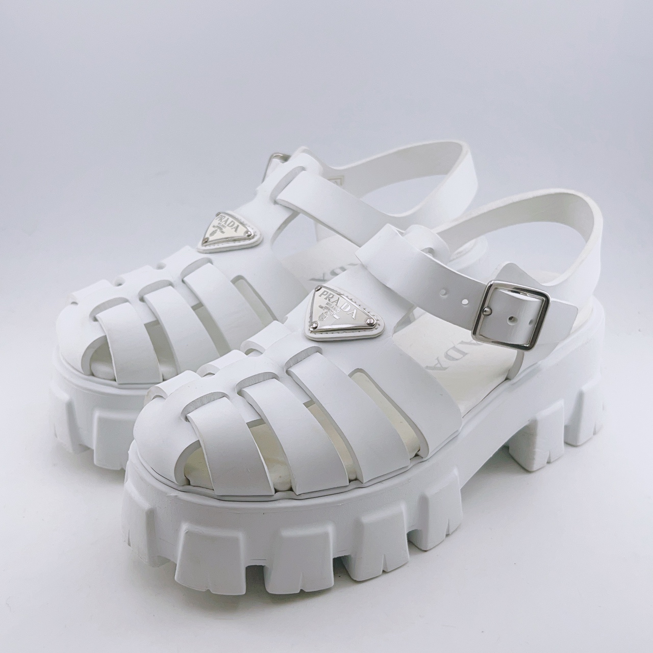 95新 Prada/普拉达 35码/98新/白色高跟厚底凉鞋