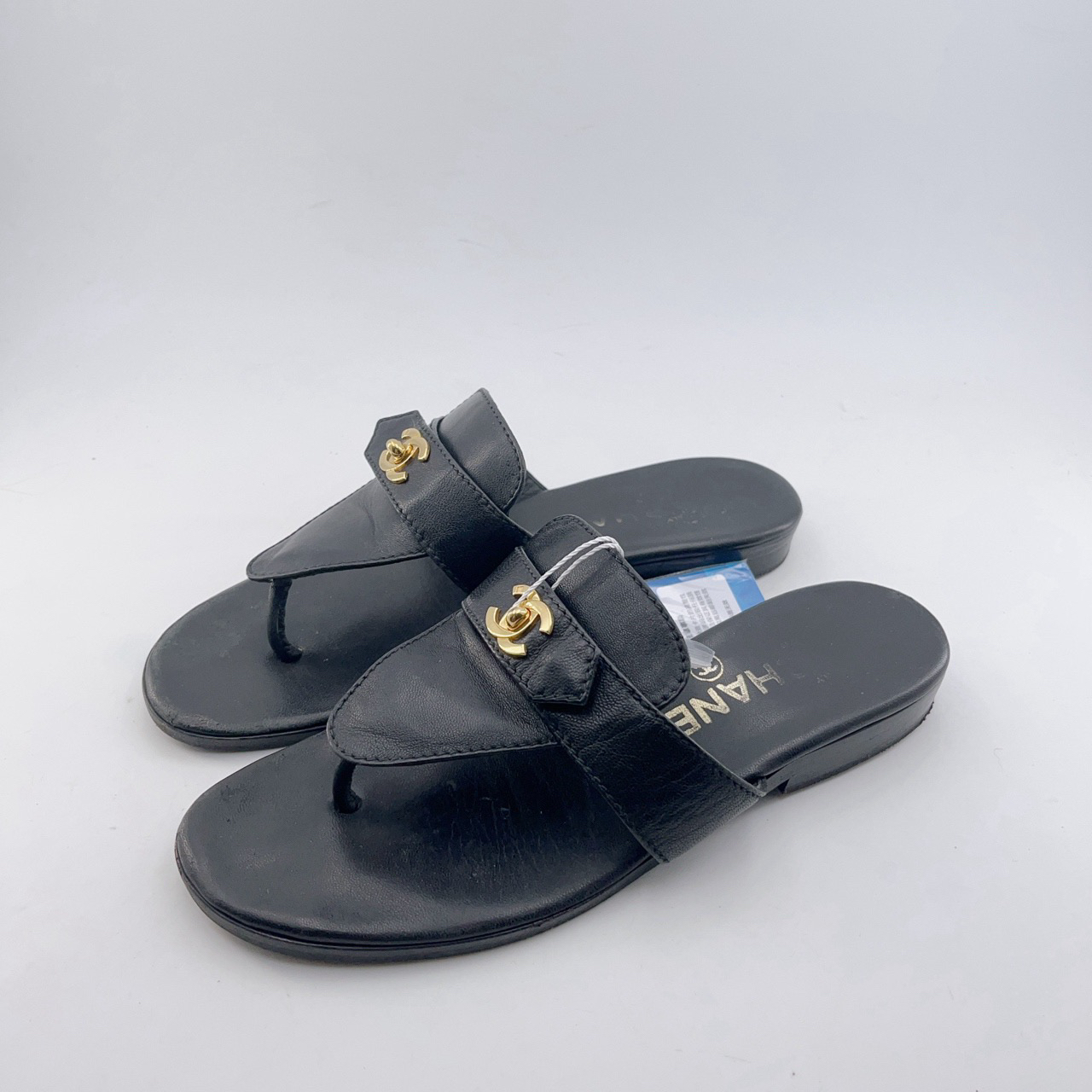 95新 Chanel/香奈儿 36码/98新/书包扣黑金人字拖一脚蹬