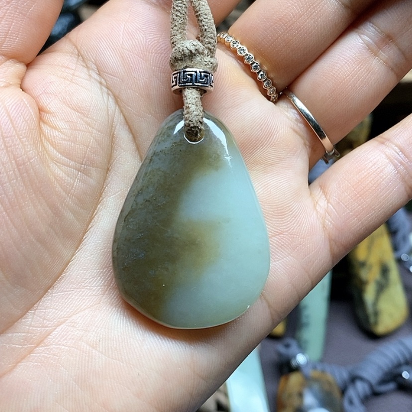 【闪购商品】岫岩老玉（透闪石质玉）挂件未镶嵌爱****豆