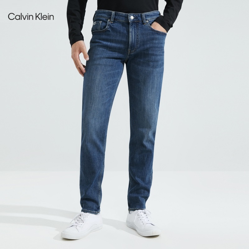 CK Jeans秋冬男士简约刺绣合体楔形锥形舒适磨绒牛仔裤