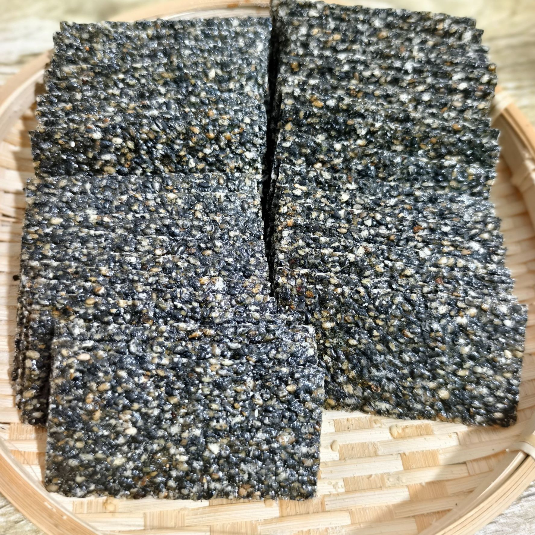 金万隆芝麻交切糖