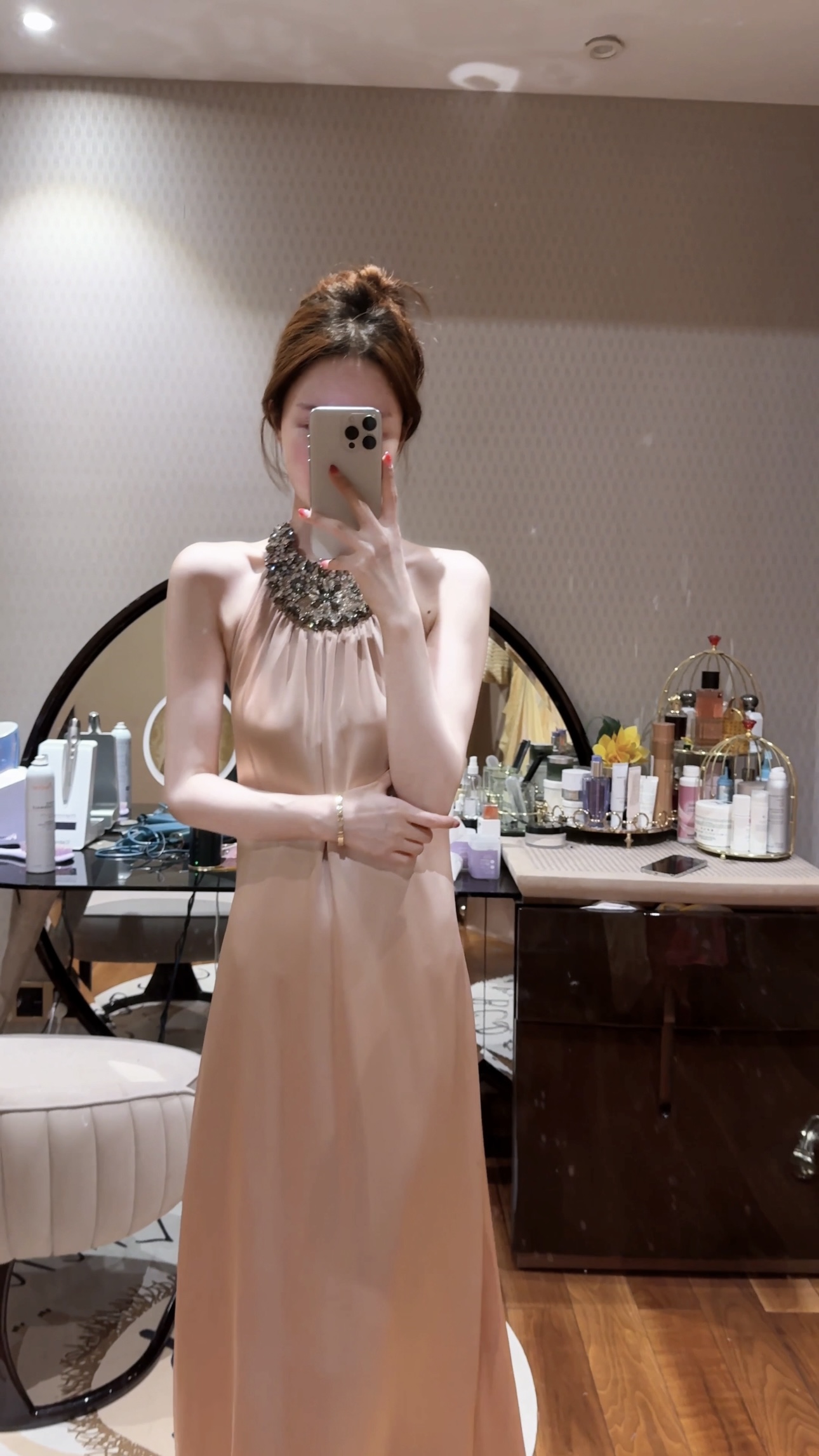 水钻挂脖名媛无袖风度假长裙光泽感高级气质爆闪古早钉珠裙8856