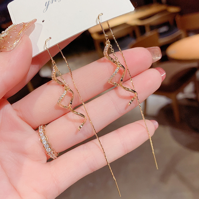 铜合金耳饰 精品设计感螺旋流苏防丢耳线女韩国时尚个性长款耳坠