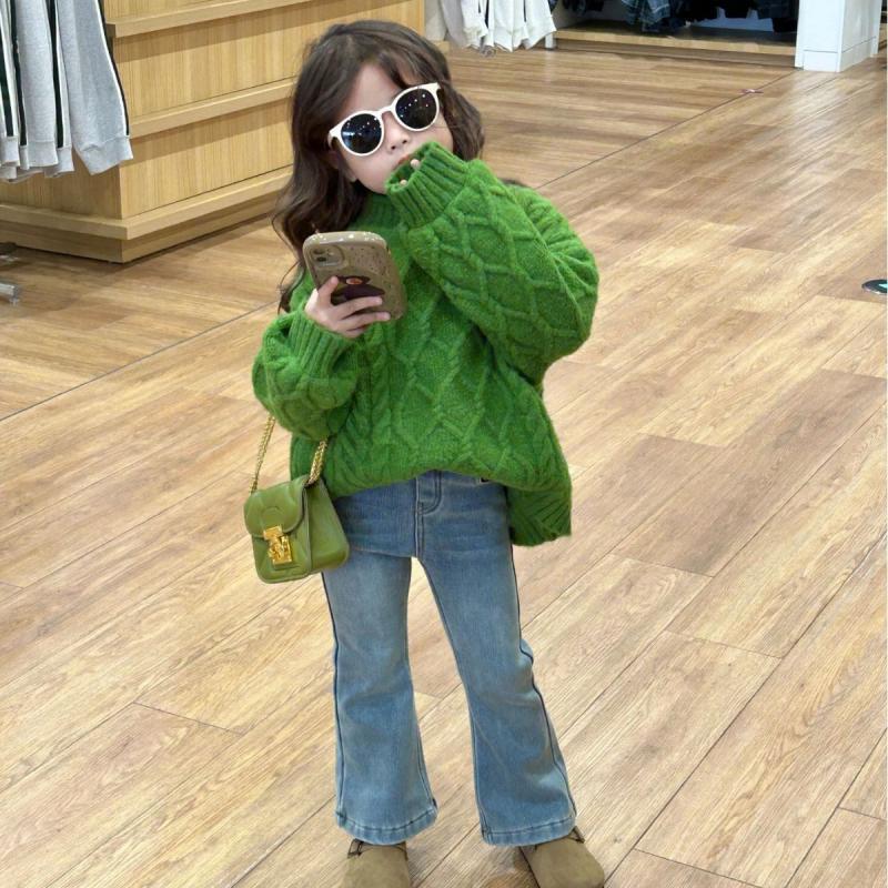 女童加绒牛仔裤2024秋冬季新款儿童韩版修身微喇叭裤中小童长裤潮