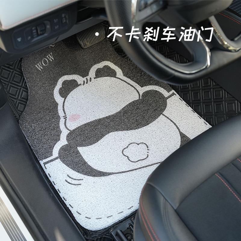汽车脚垫 可爱翻墙熊猫车用防脏耐磨脚踏垫 卡通创意丝圈车载脚垫