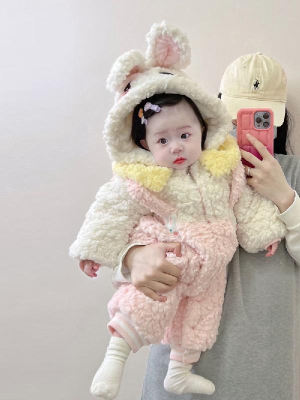 婴儿连体衣冬款衣服加绒加厚爬服夹棉棉衣女宝宝冬季百天外出哈衣