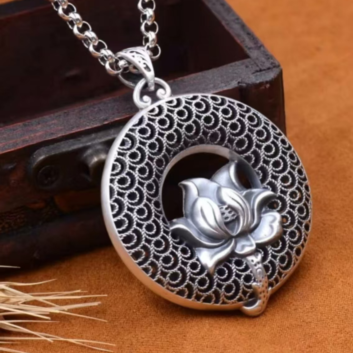 坠链均足银 足银999莲花平安扣吊坠项链复古民族风秋冬长款毛衣链