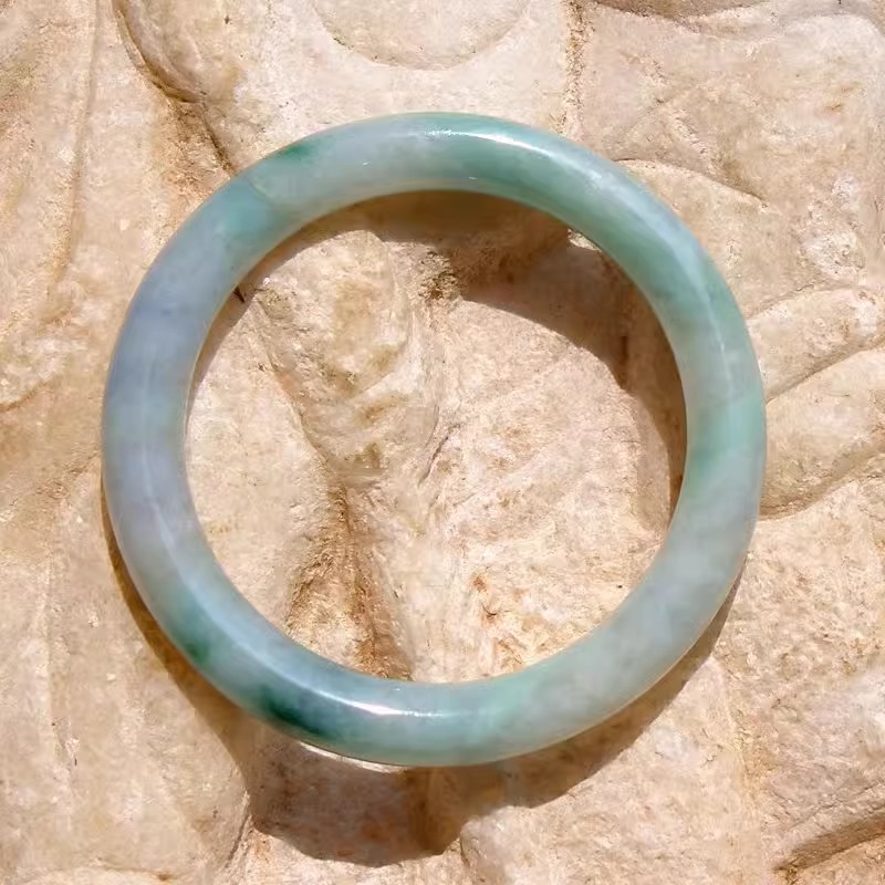  鹭一影3059库存天然A货缅甸老坑翡翠经典圆条玉手镯子证书54