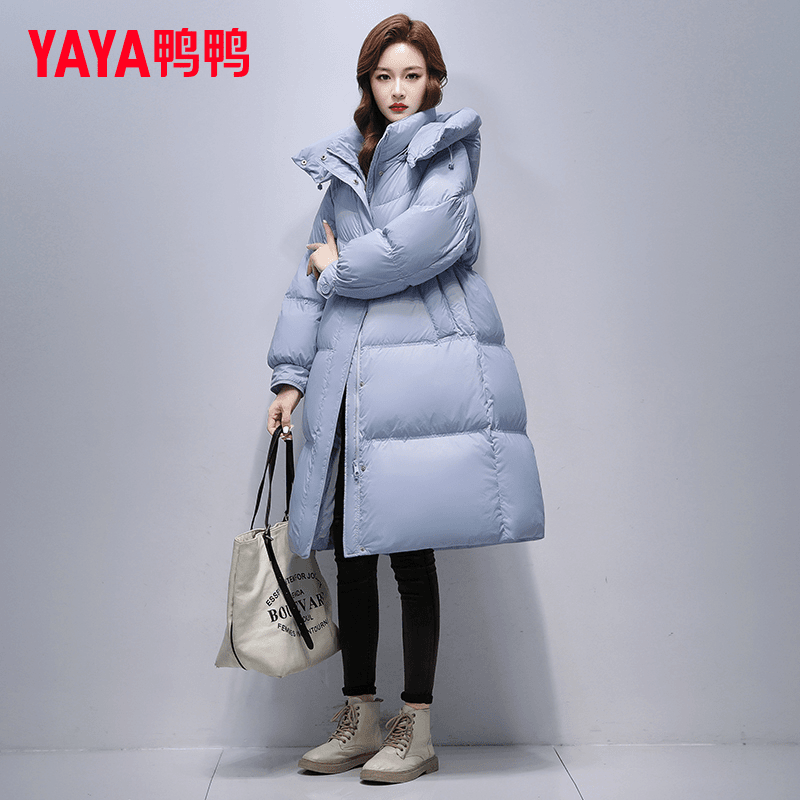 YAYA/鸭鸭羽绒服女士2025冬季新款过膝长款连帽收腰保暖加厚外套