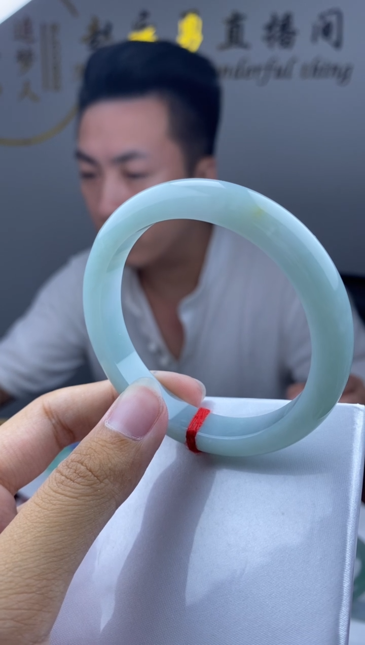 【闪购商品】翡翠手镯未镶嵌手镯