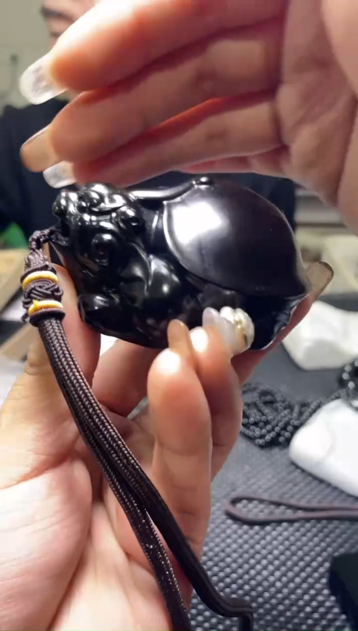 【闪购商品】和田玉89未镶嵌原石毛料有瑕疵