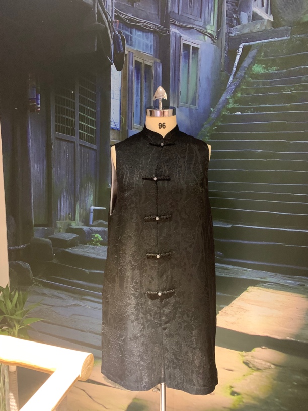 黑色树枝花欧根纱立领对襟中长款坎肩