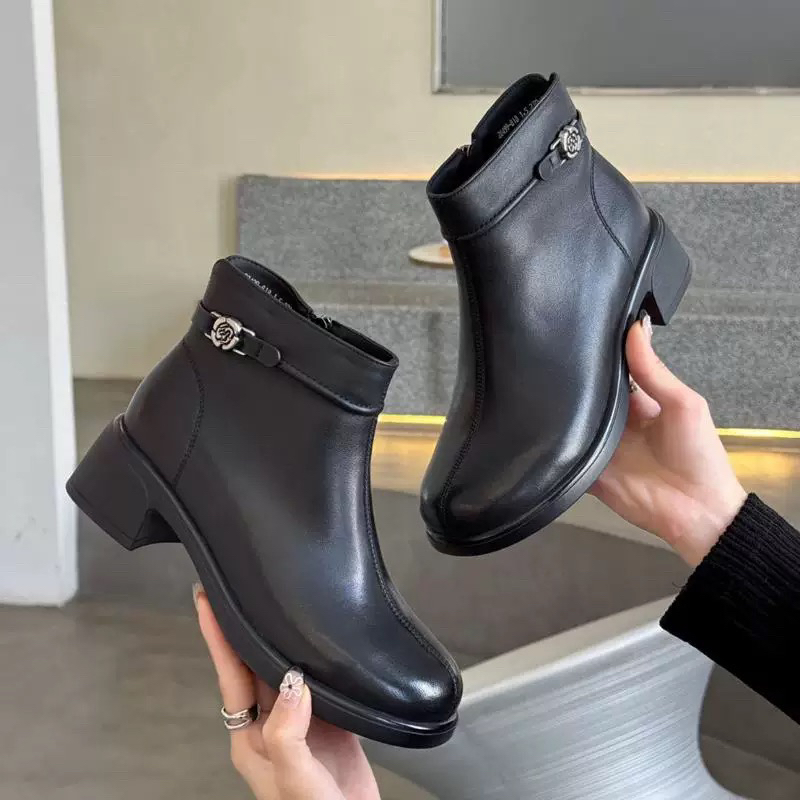 特大码女鞋(36-43)羊皮真皮2024冬季上新休闲百搭加绒短靴21326