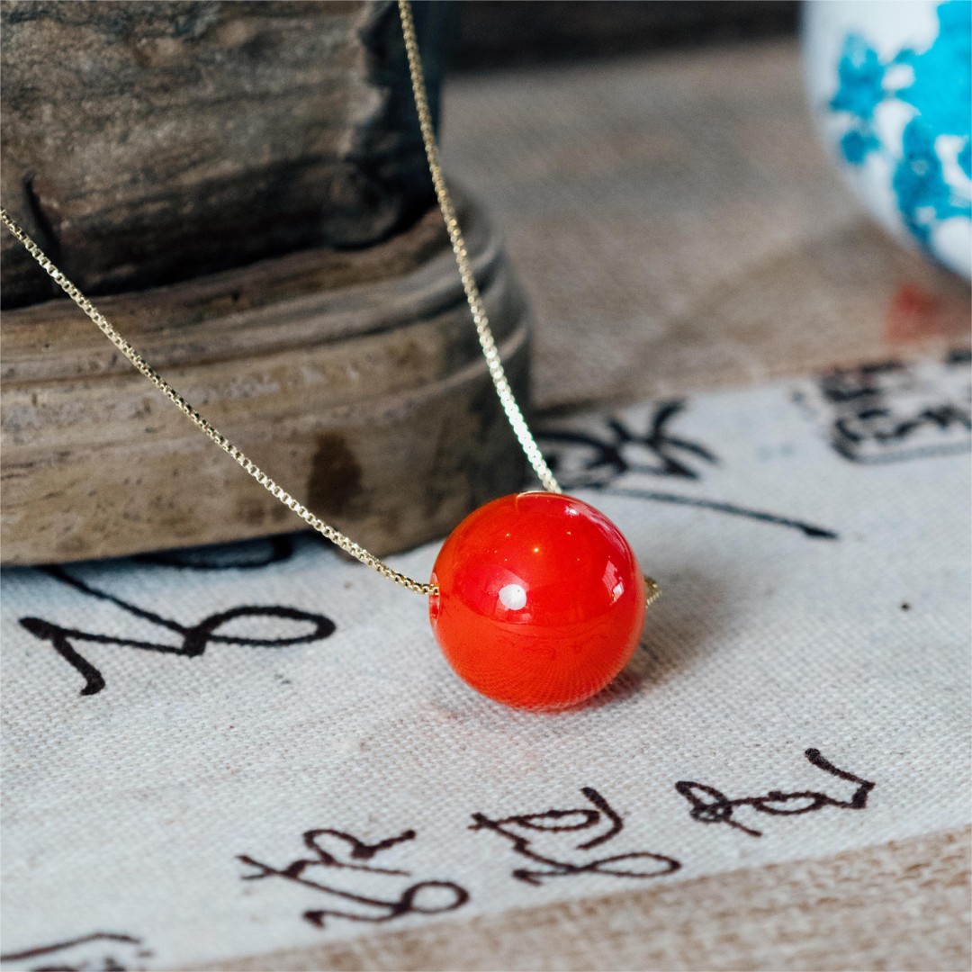 【胡氏南红】保山原矿天然玛瑙锦红亮光锁骨尺寸20送链子保真带证书