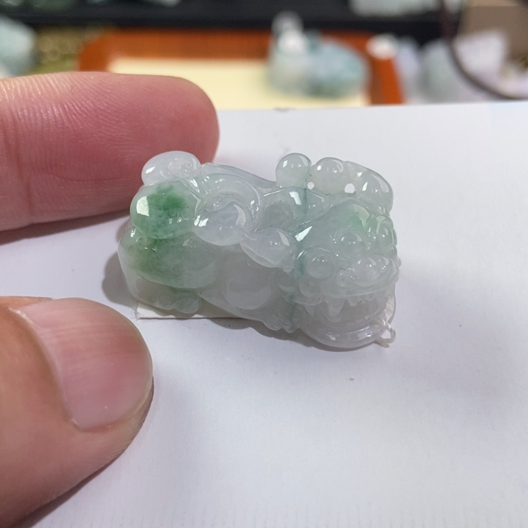 翡翠颈饰未镶嵌貔貅