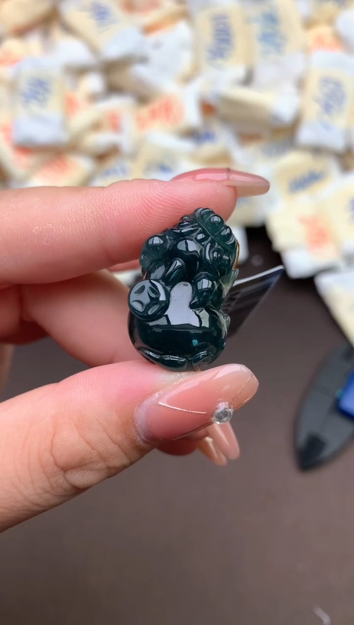 【闪购商品】翡翠挂件未镶嵌一