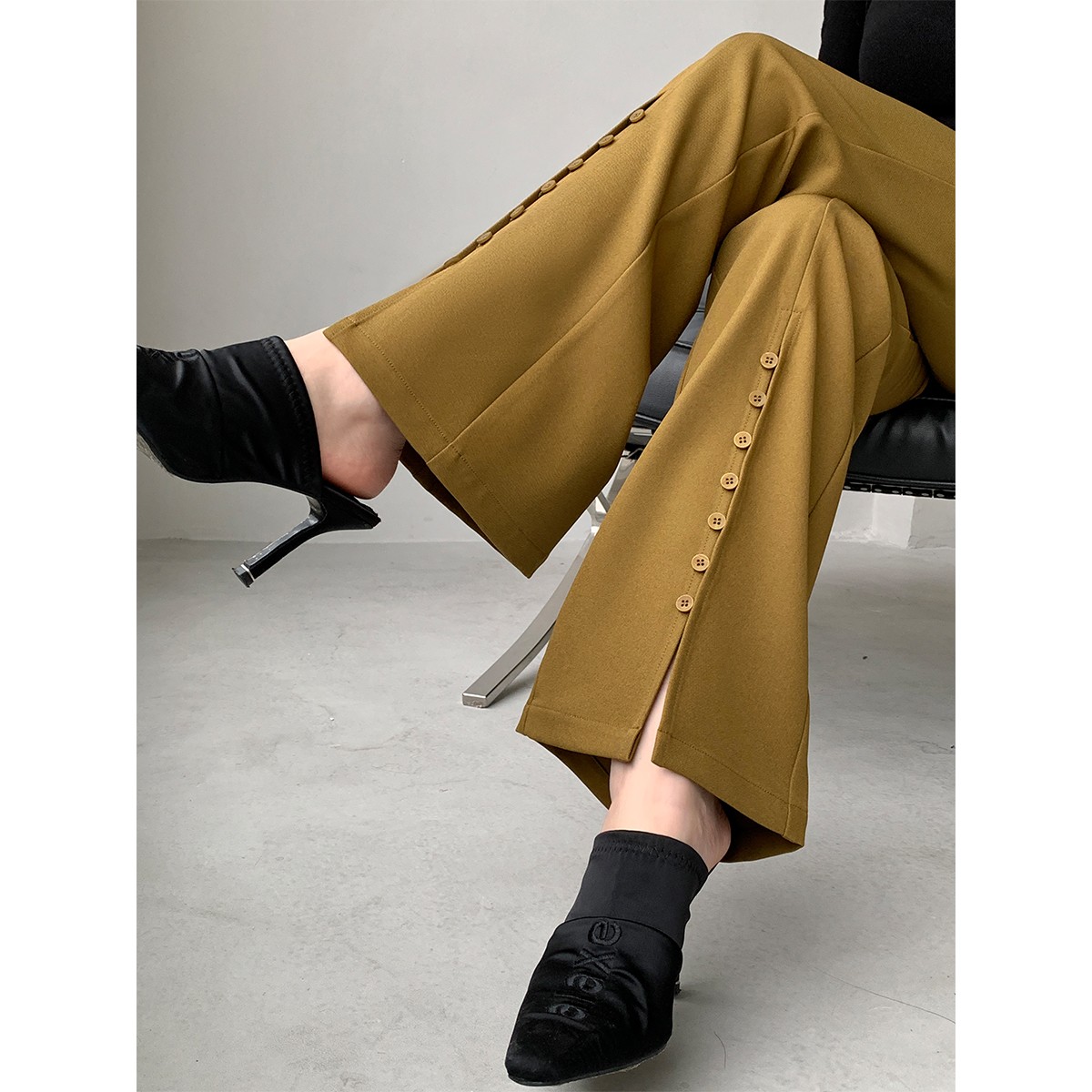 【清】P0211K2497 高级感微喇前开衩多纽扣设计感高腰长裤