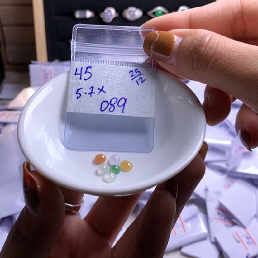 【闪购商品】定制翡翠未镶嵌