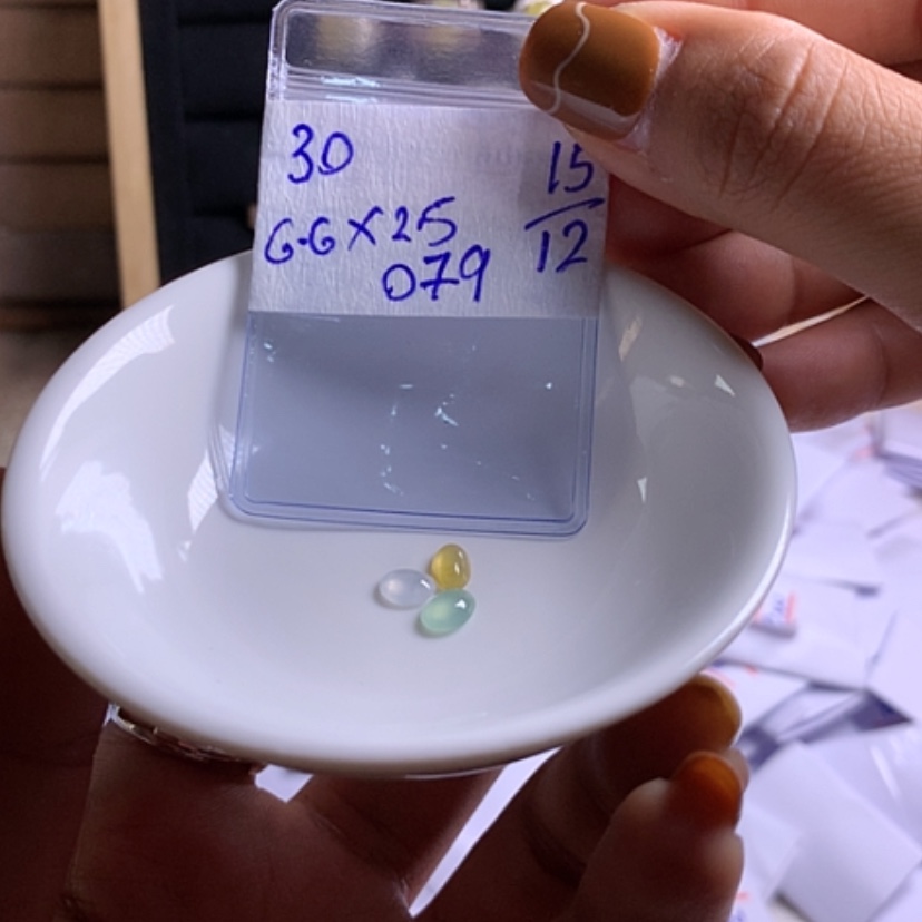 【闪购商品】定制翡翠未镶嵌