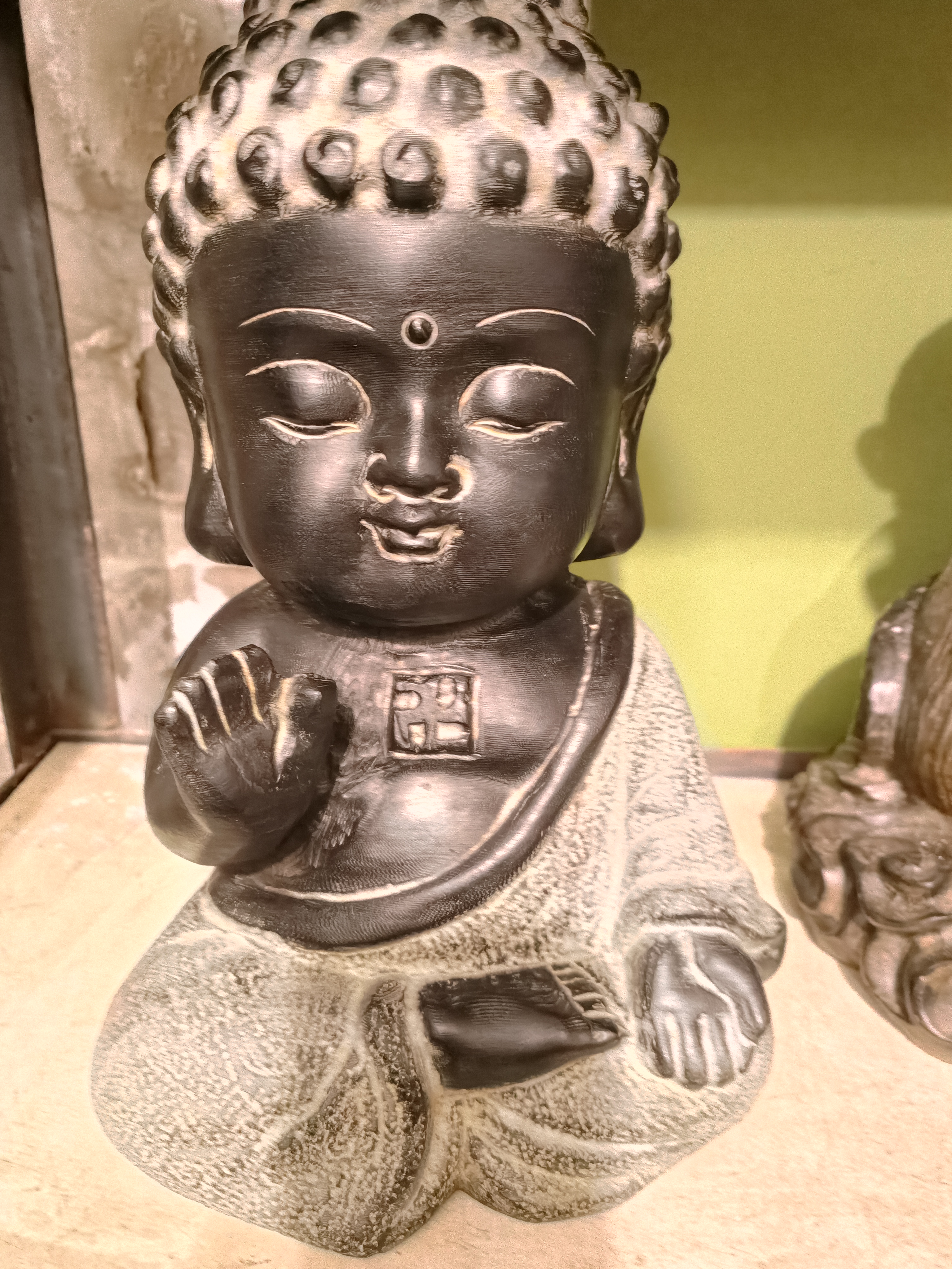 家居饰品工艺品释迦牟尼雕塑手工陶瓷桌面摆件神像高30