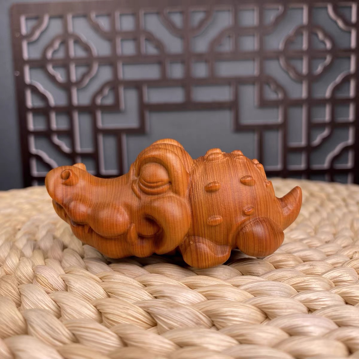 崖柏木雕鳄鱼雕刻手把件高油老料文玩盘玩随身携带家居装饰小礼物