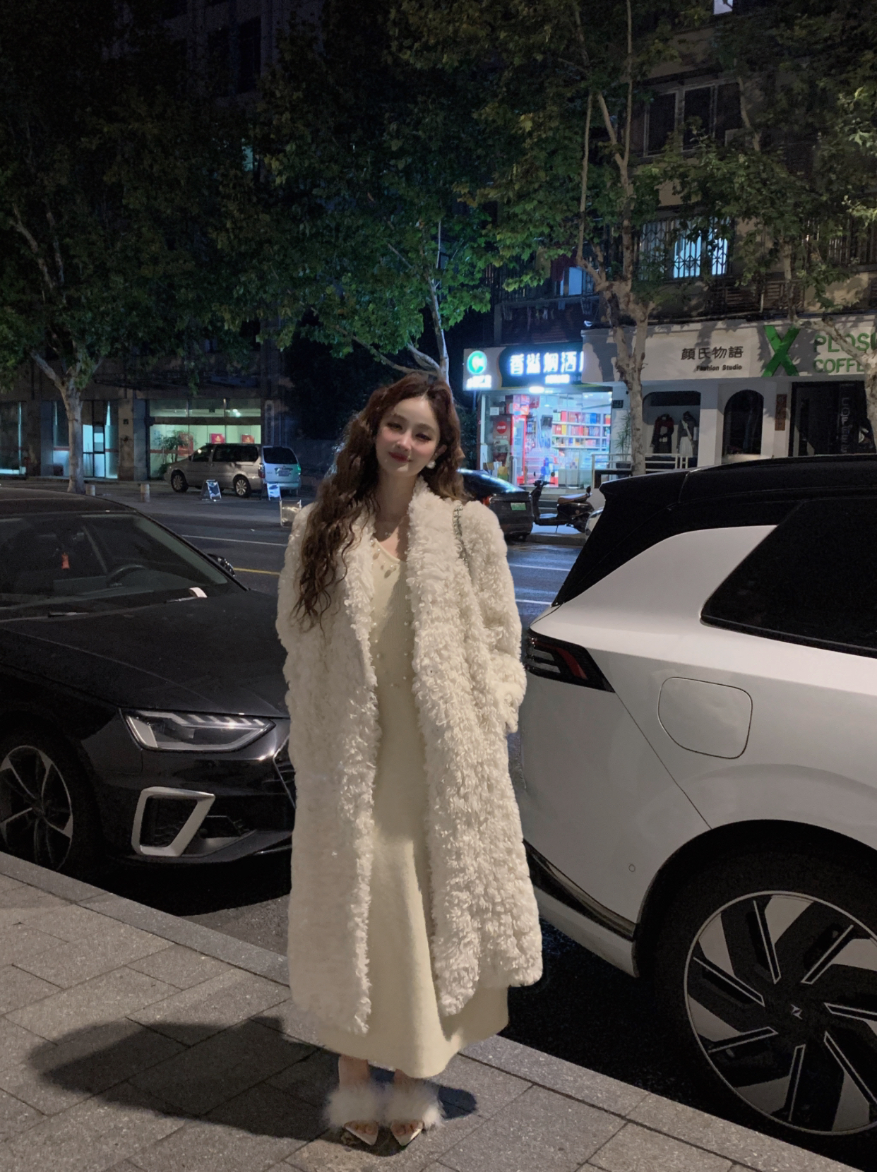 YANCC【潮人出街】毛毛加厚长外套