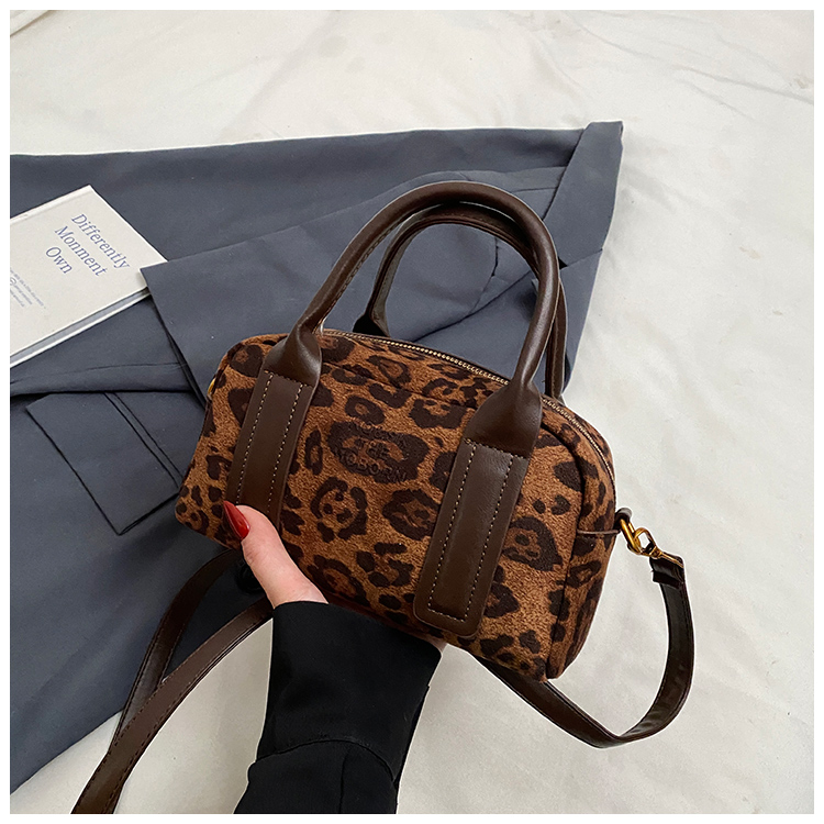 美6401-6450时尚百搭休闲春夏小众斜跨包网红单肩潮流小包包洋气