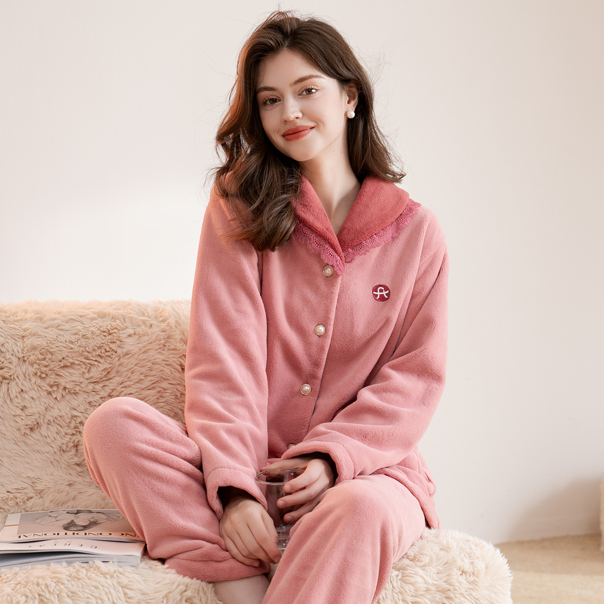 芬腾暖绒保暖女士睡衣新款秋冬翻领开衫加厚家居服女套装珊瑚绒