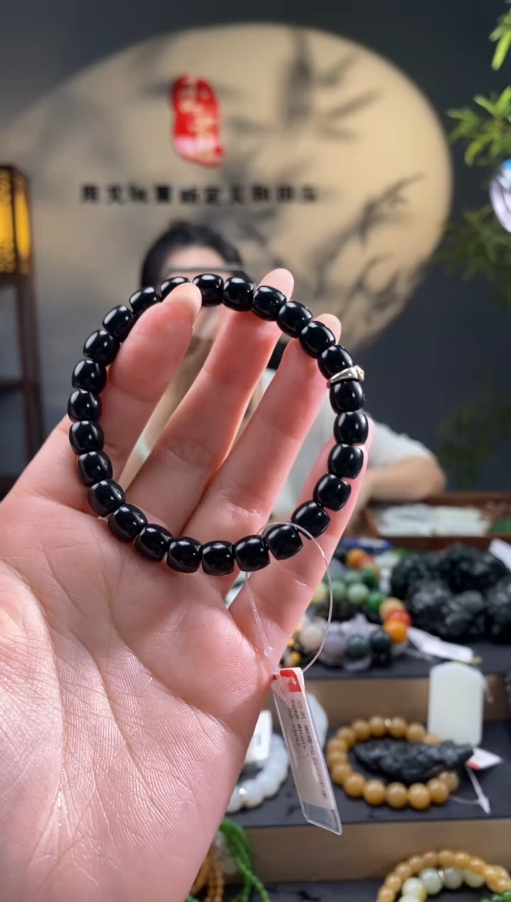 【闪购商品】和田玉-未镶嵌8mm黑青极限弧手串