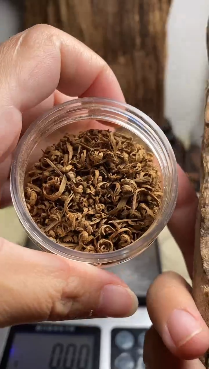 【闪购商品】沉香马泥涝沉香勾丝10克