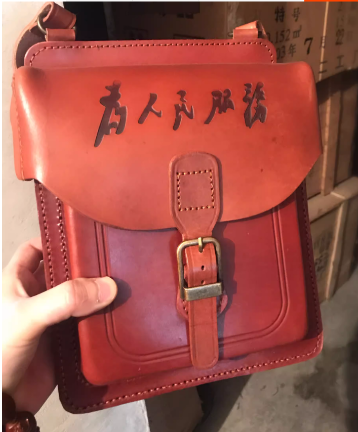 加厚牛皮双肩背包双面挎包休闲包