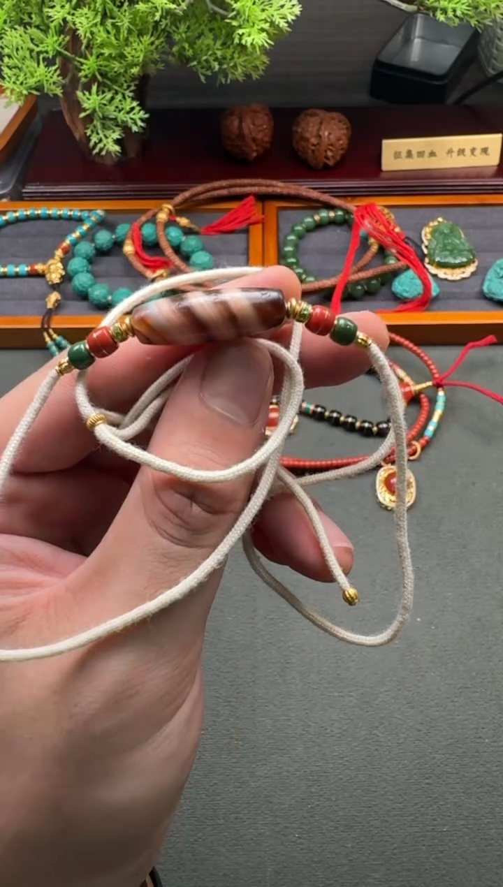 【闪购商品】玛瑙/玉髓吊坠18K金镶嵌吊坠