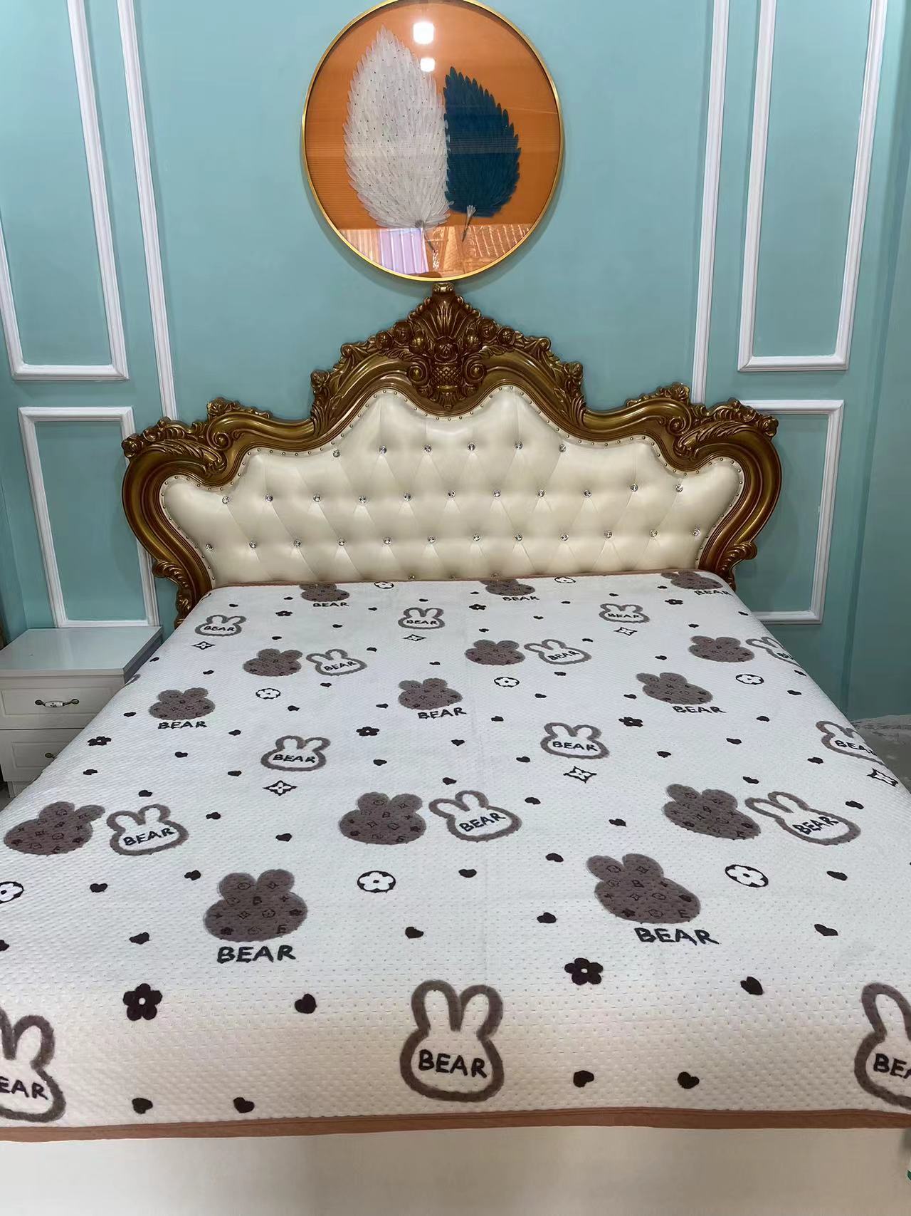 欧式款牛奶绒铺毯220×240