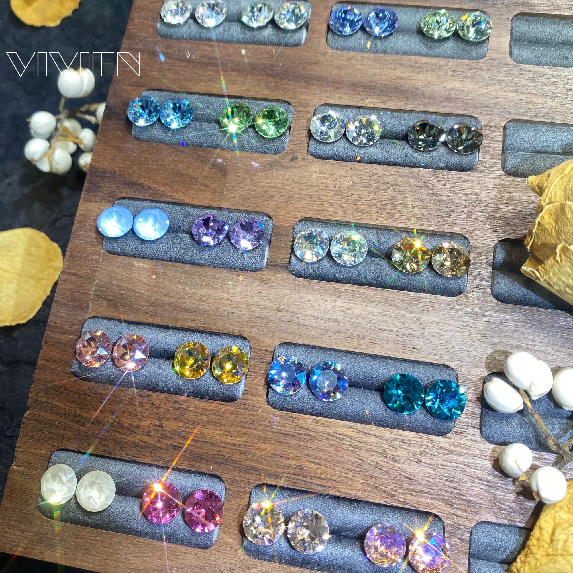 钛钢玻璃耳饰 8MM真华子钻耳钉钛钢耳垂钉耳饰2025年火爆爆闪耳钉