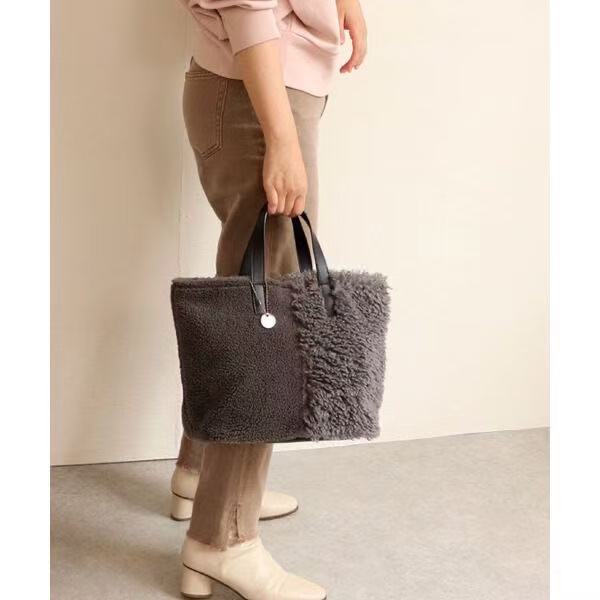 日系拼色毛绒手提包百搭撞色秋冬微瑕无标牌挂件