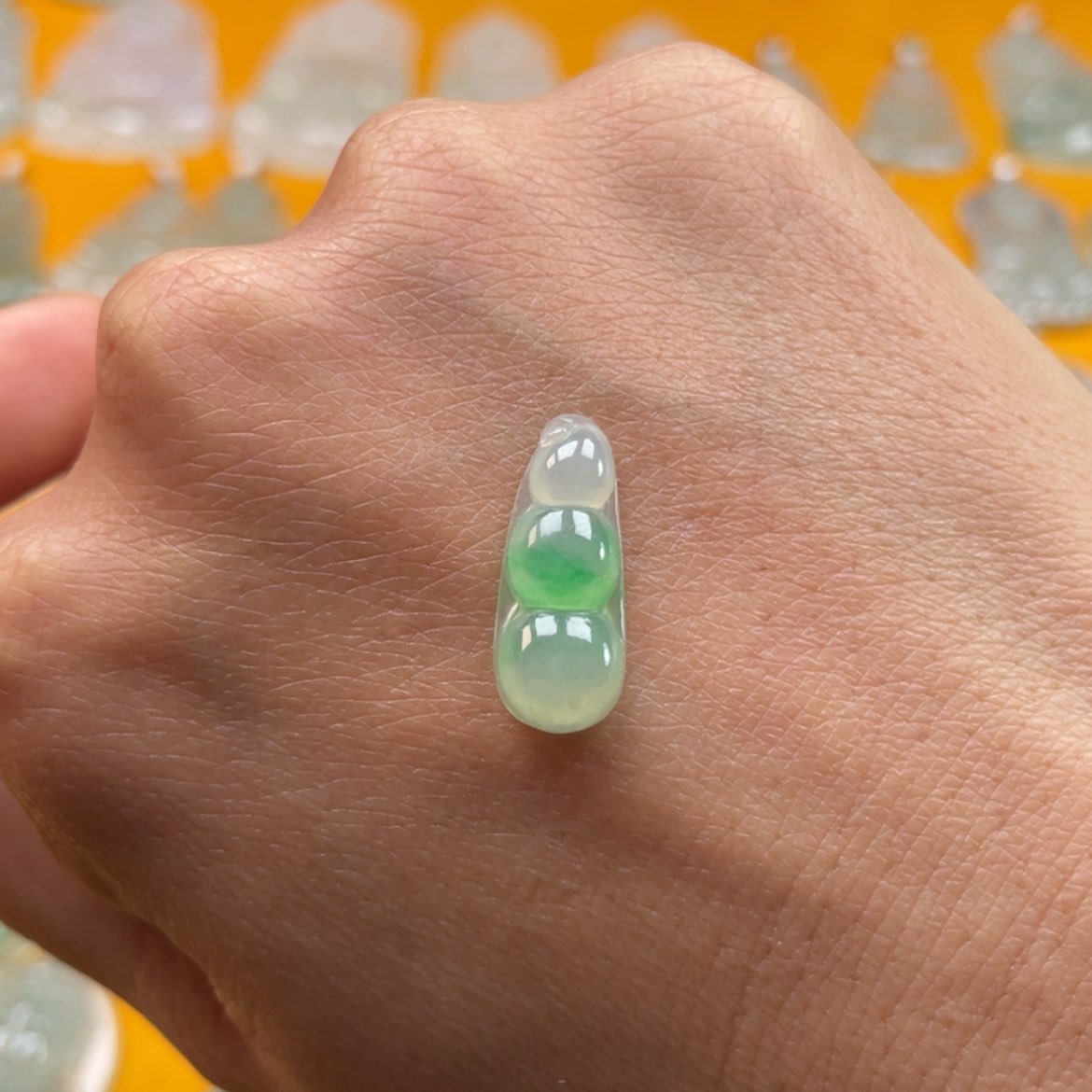 【闪购商品】翡翠颈饰未镶嵌佳*