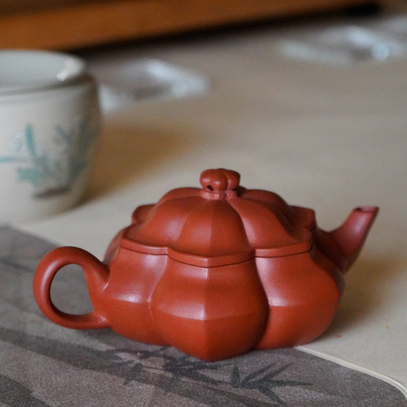 蒋静明清水泥筋纹菱花190CC