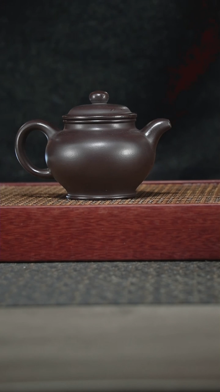 【闪购商品】紫砂茶壶胡秀萍陈腐老紫泥掇只300CC